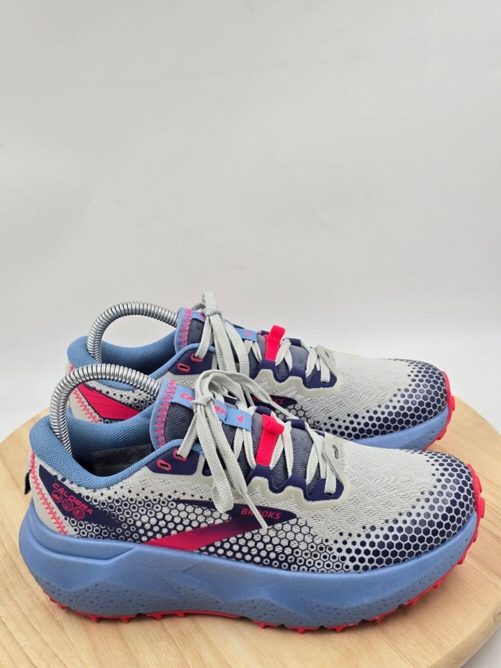 Brooks Womens Caldera 6 Trail Running Shoes Oyster/Blissful Blue/Pink sz 7B